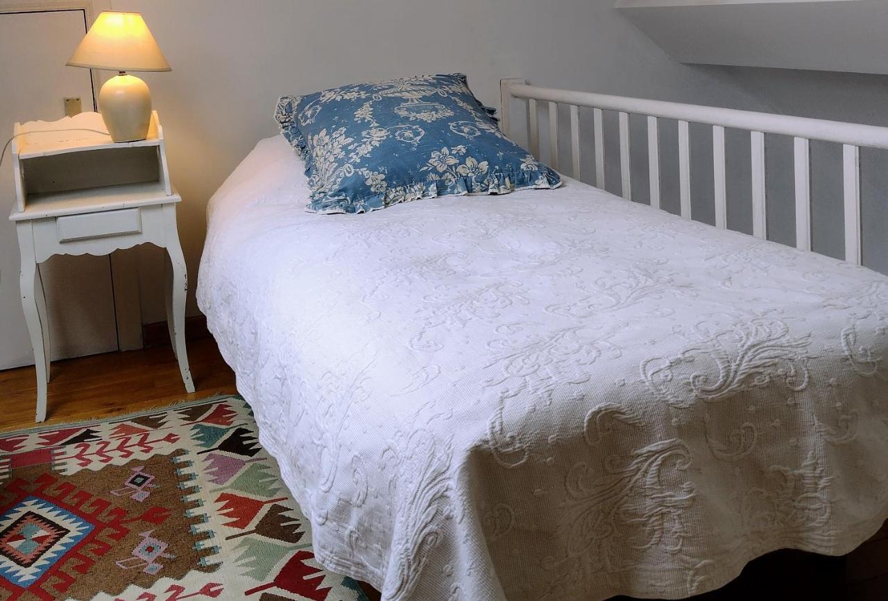 Bed and Breakfast L Heure Bleue Wezembeek-Oppem Exterior foto